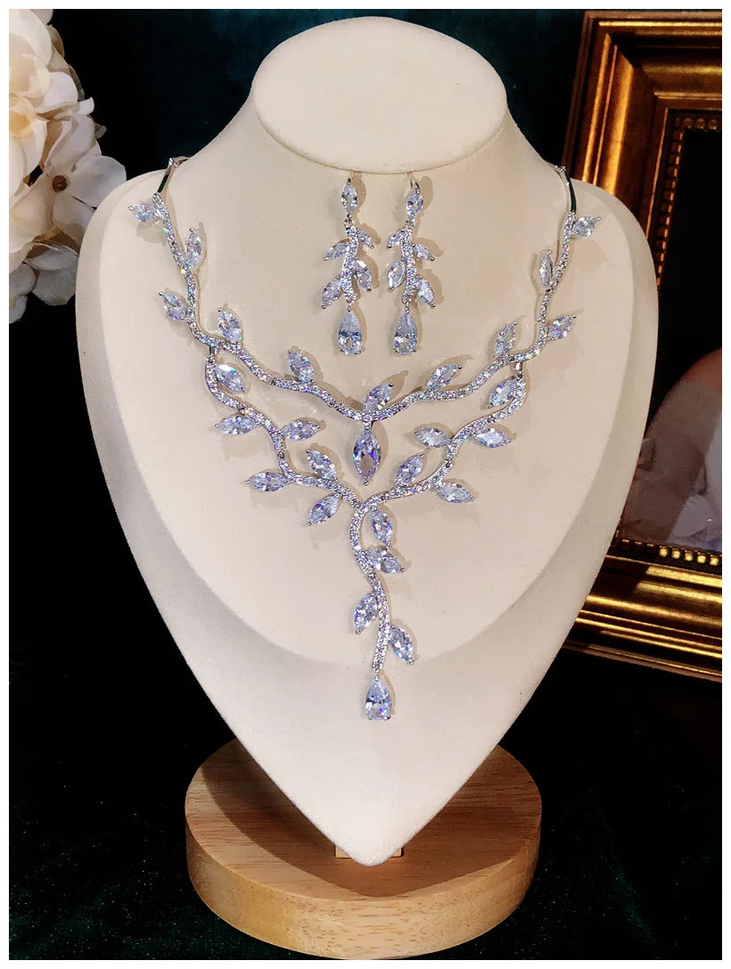 Women's S925 Sterling Silver Floral Jewellery Set. TrenLux Wear