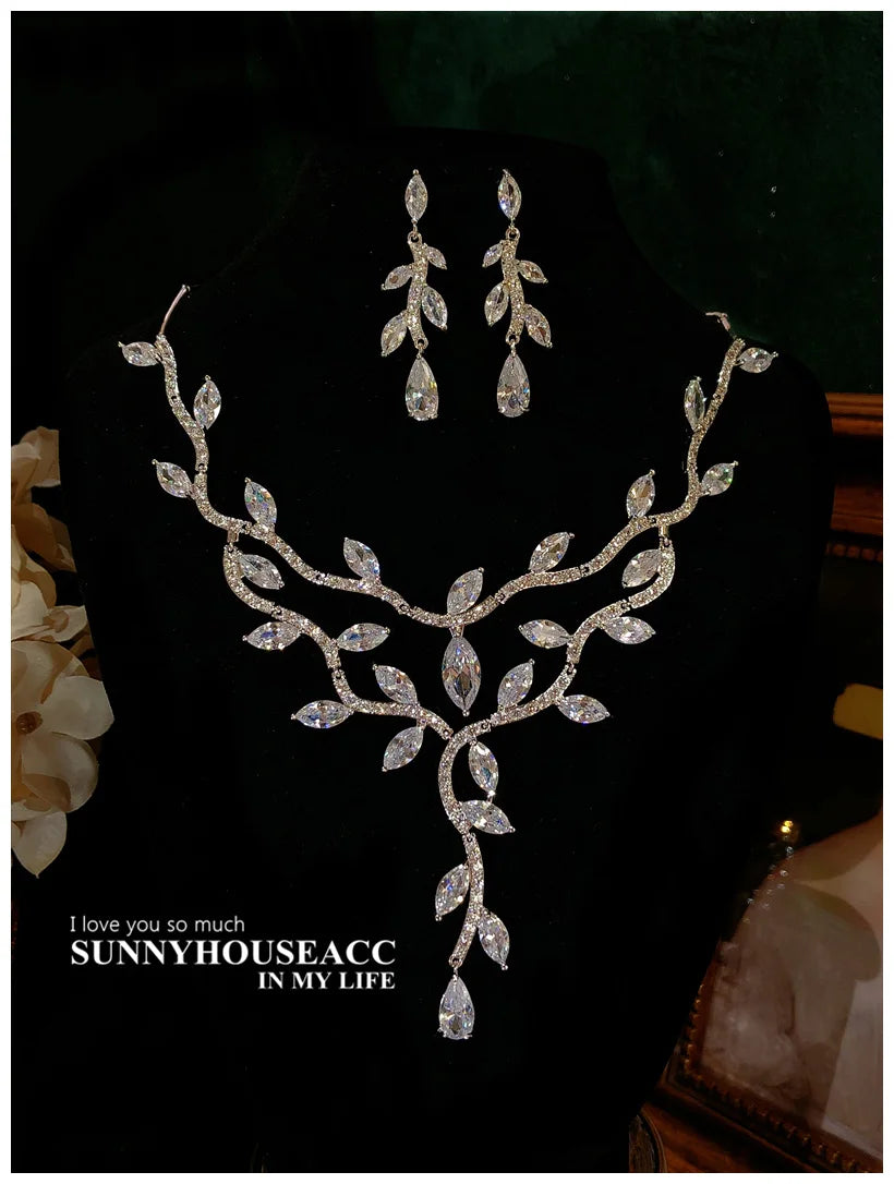 Women's S925 Sterling Silver Floral Jewellery Set. TrenLux Wear