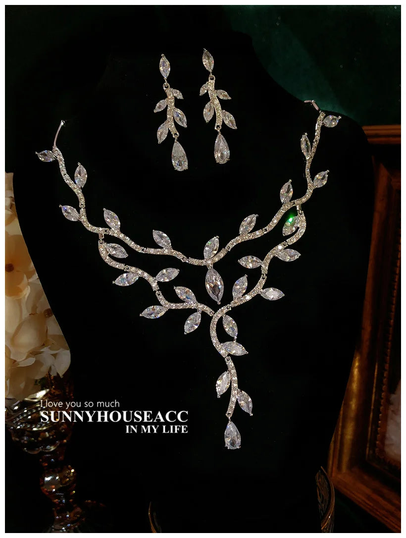 Women's S925 Sterling Silver Floral Jewellery Set. TrenLux Wear
