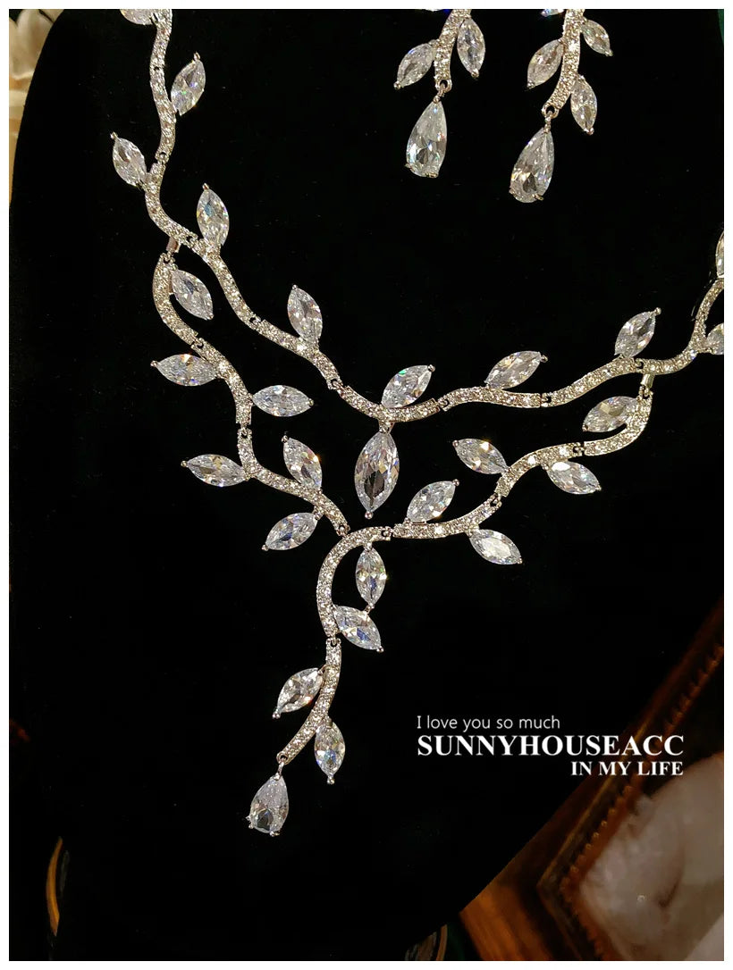 Women's S925 Sterling Silver Floral Jewellery Set. TrenLux Wear