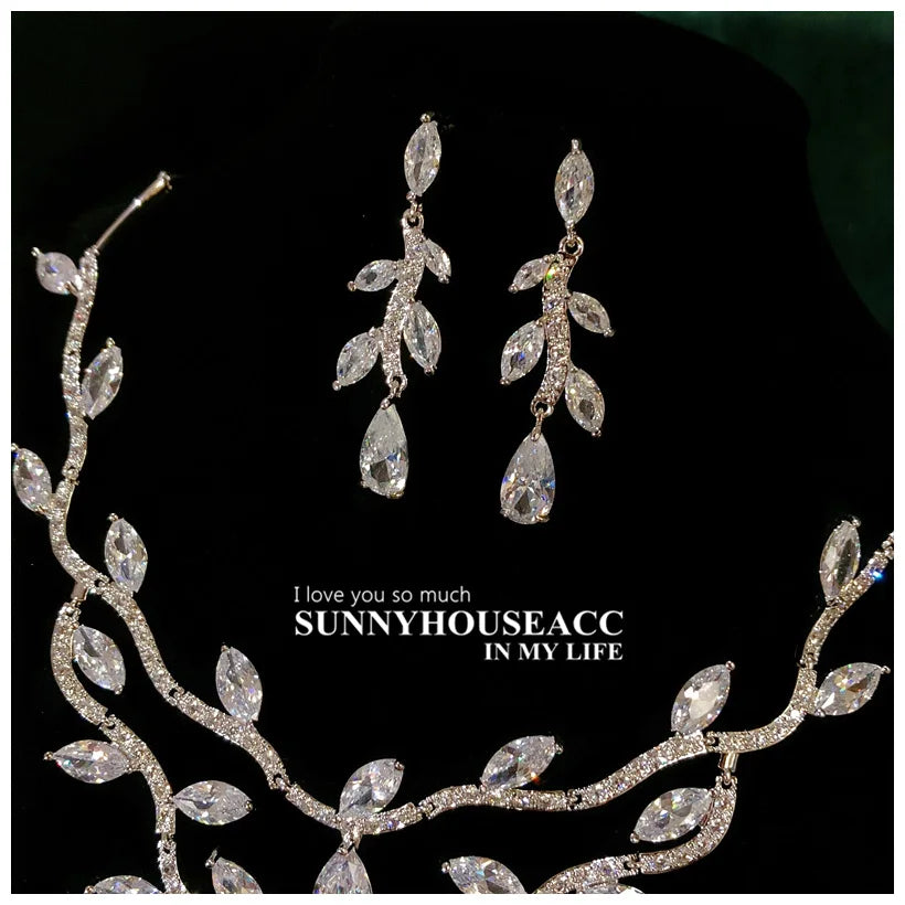 Women's S925 Sterling Silver Floral Jewellery Set. TrenLux Wear