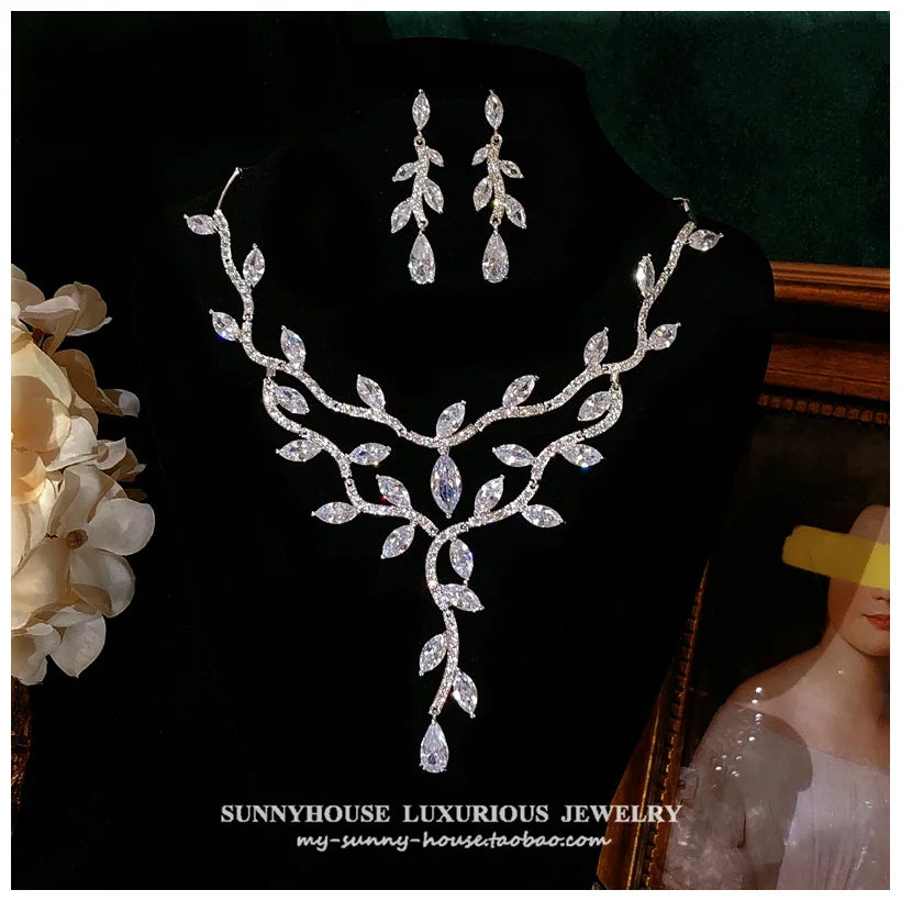 Women's S925 Sterling Silver Floral Jewellery Set. TrenLux Wear