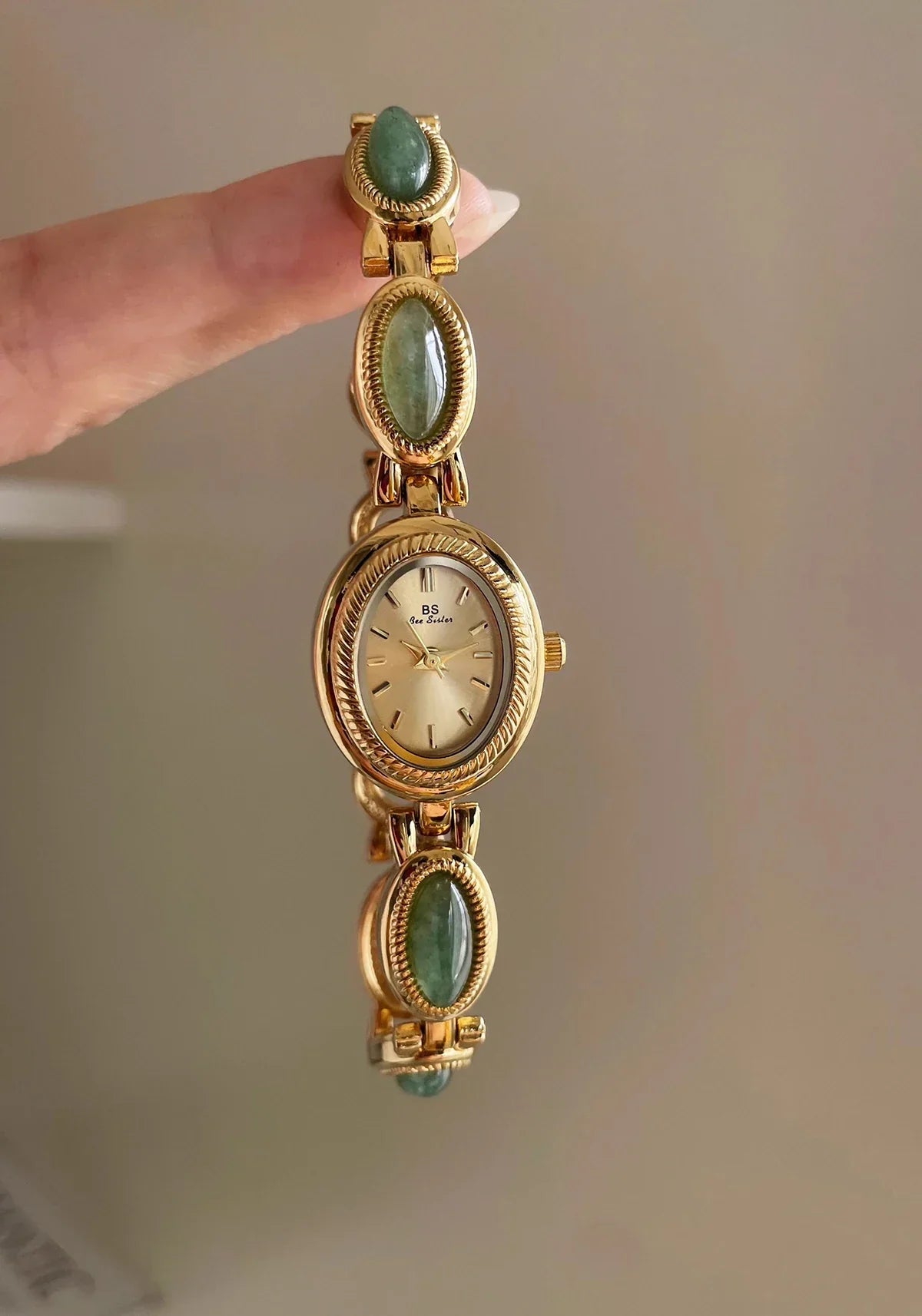 Women’s luxury jade green quartz wristwatch with a jewelry bracelet design by TrendLux Wear, featuring a stylish dress watch face.