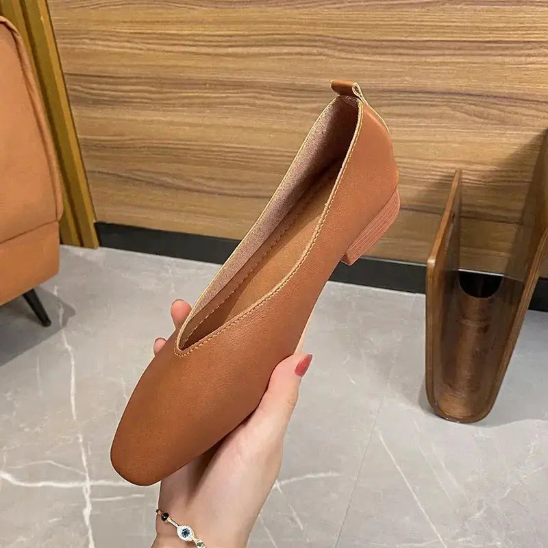 TrenLux Wear Women's Round-Toe Leather Loafer Flats — Versatile Slip-On Casual Shoes TrenLux Wear