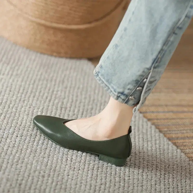 TrenLux Wear Women's Round-Toe Leather Loafer Flats — Versatile Slip-On Casual Shoes TrenLux Wear