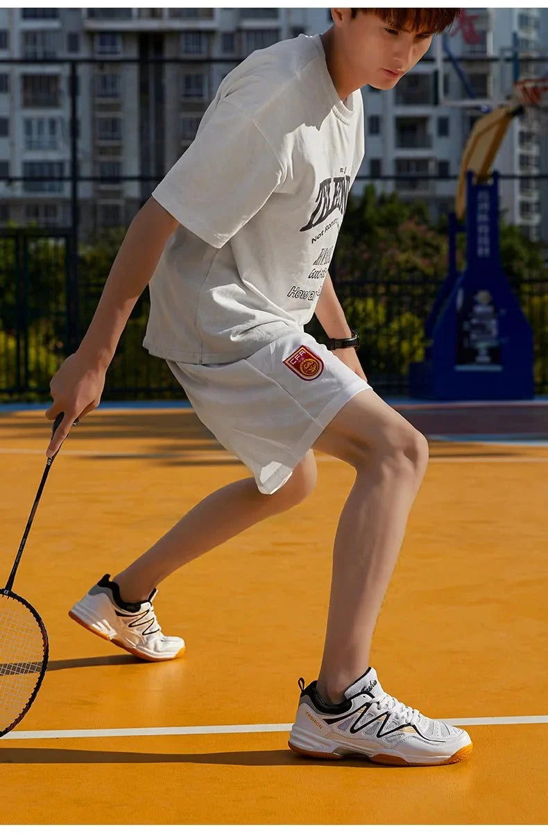 Men's TrendLux Wear high-end tennis and badminton shoes with anti-slip soles, all-season court sneakers for professional athletic performance.