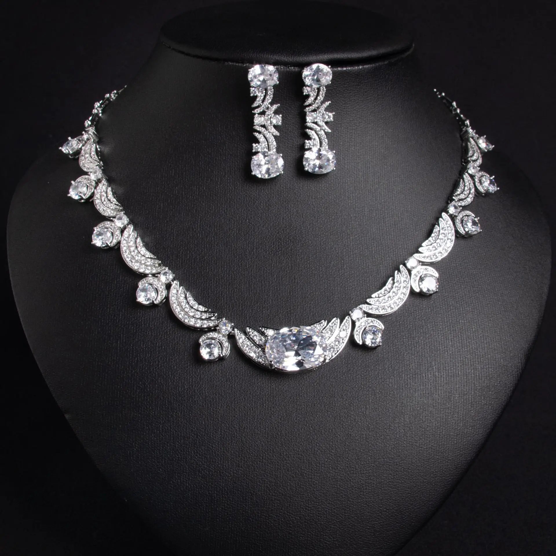 Women's Vintage Bridal Jewellery Set. TrenLux Wear