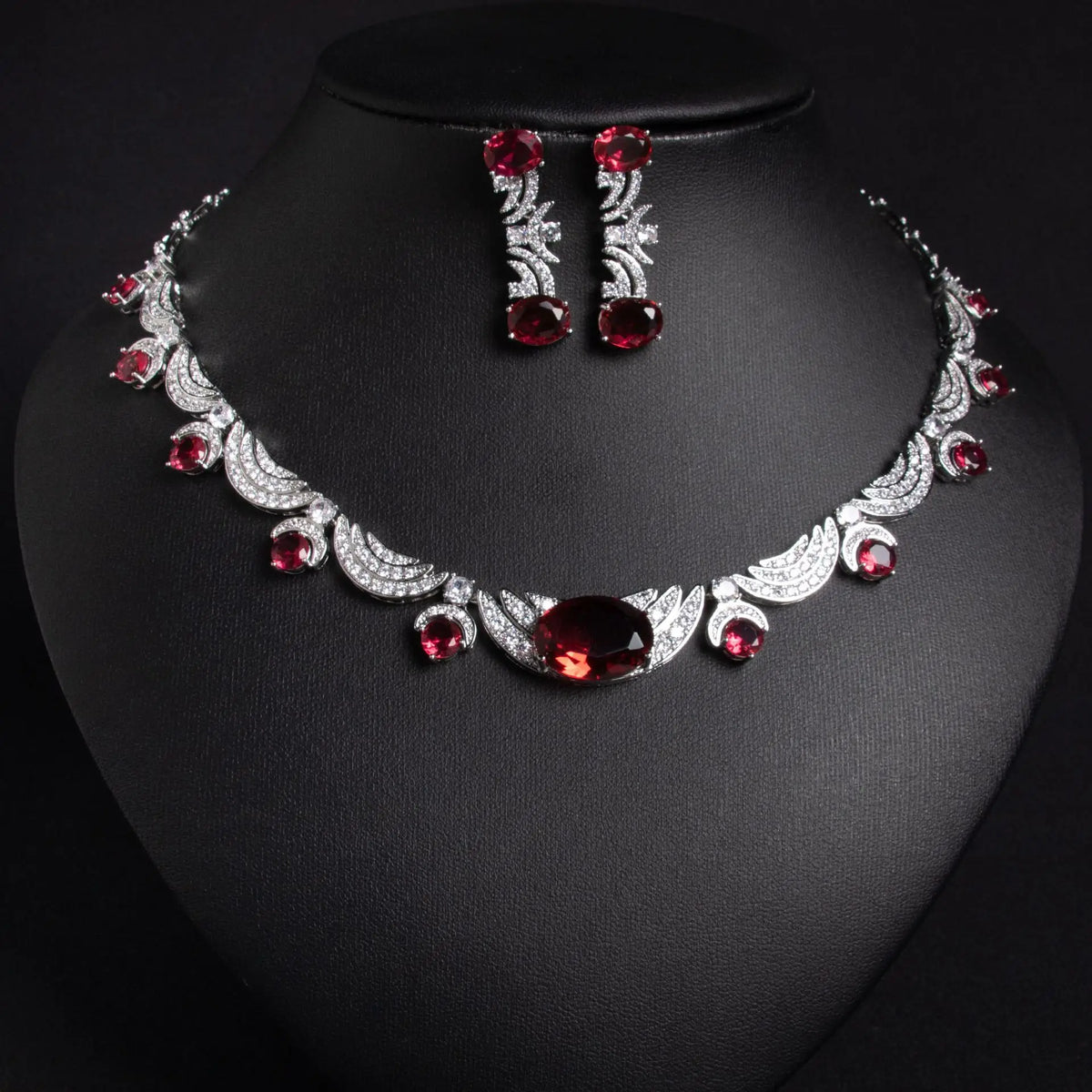 Women's vintage bridal jewelry set by TrendLux Wear featuring elegant necklace and earrings with intricate design details.