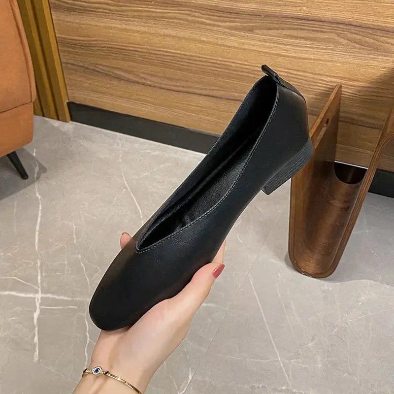TrenLux Wear Women's Round-Toe Leather Loafer Flats — Versatile Slip-On Casual Shoes TrenLux Wear