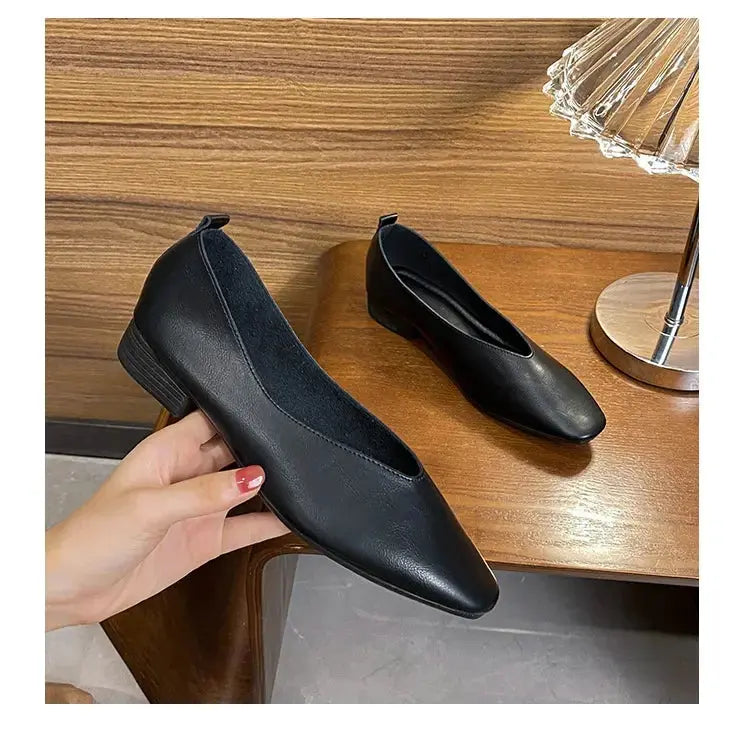 TrenLux Wear Women's Round-Toe Leather Loafer Flats — Versatile Slip-On Casual Shoes TrenLux Wear