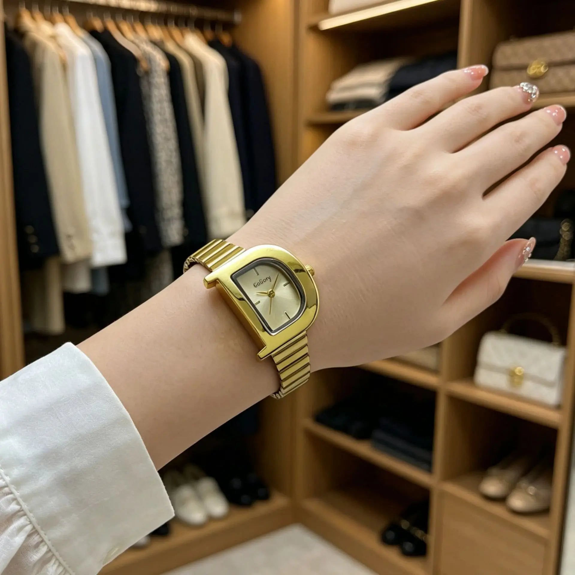 TrendLux Women's Vintage D-Shaped Bamboo Knot Personalized Quartz Wristwatch
