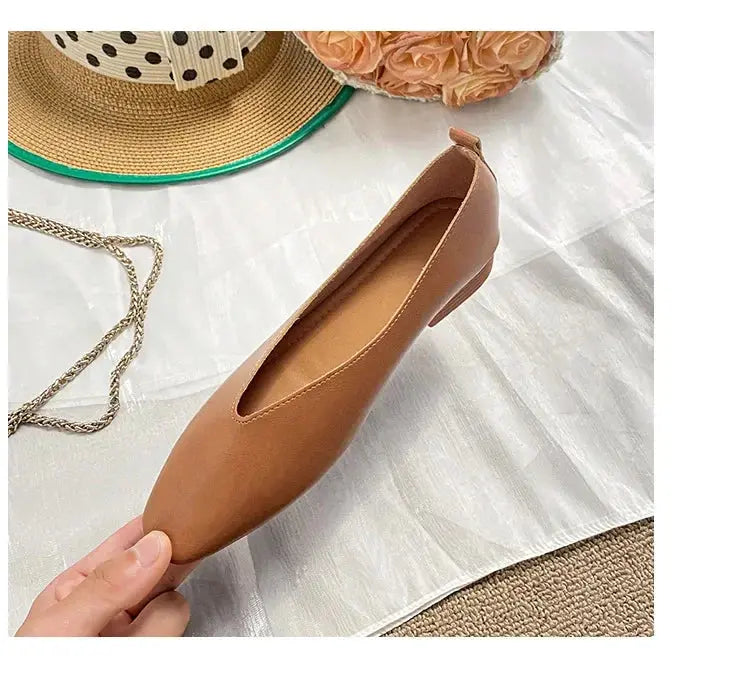 TrenLux Wear Women's Round-Toe Leather Loafer Flats — Versatile Slip-On Casual Shoes TrenLux Wear