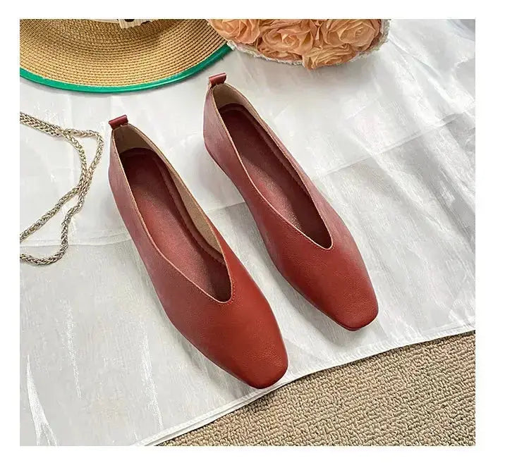 TrenLux Wear Women's Round-Toe Leather Loafer Flats — Versatile Slip-On Casual Shoes TrenLux Wear