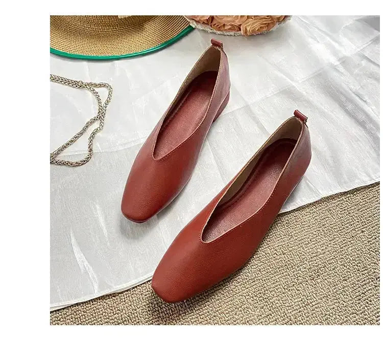 TrenLux Wear Women's Round-Toe Leather Loafer Flats — Versatile Slip-On Casual Shoes TrenLux Wear